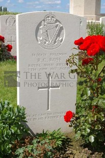 SPANBROEKMOLEN BRITISH CEMETERY - ROSS, ROBERT CAMPBELL